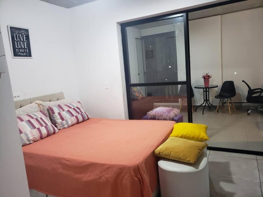Lindo Studio No Bom Retiro Prox Ao Anhembi Sambodromo Com Wifi Sao Paulo Exterior photo