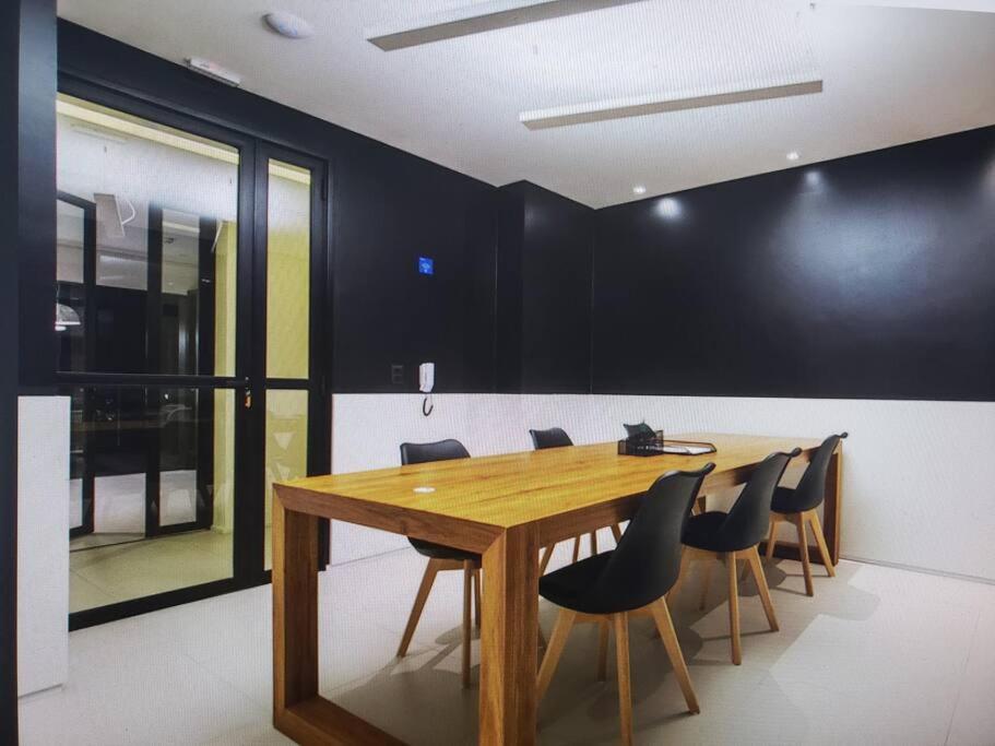 Lindo Studio No Bom Retiro Prox Ao Anhembi Sambodromo Com Wifi Sao Paulo Exterior photo